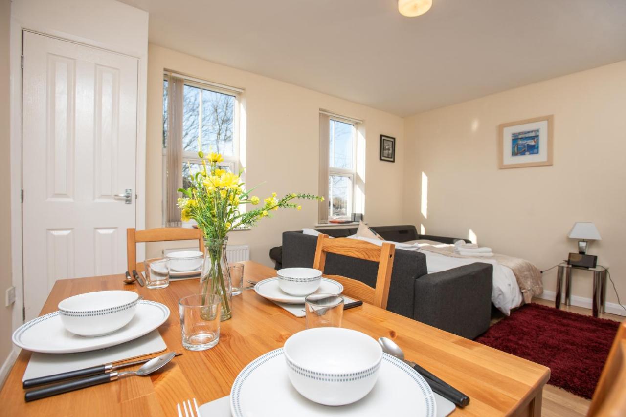 Cowley Spacious Flat With Parking, Оксфорд Екстер'єр фото