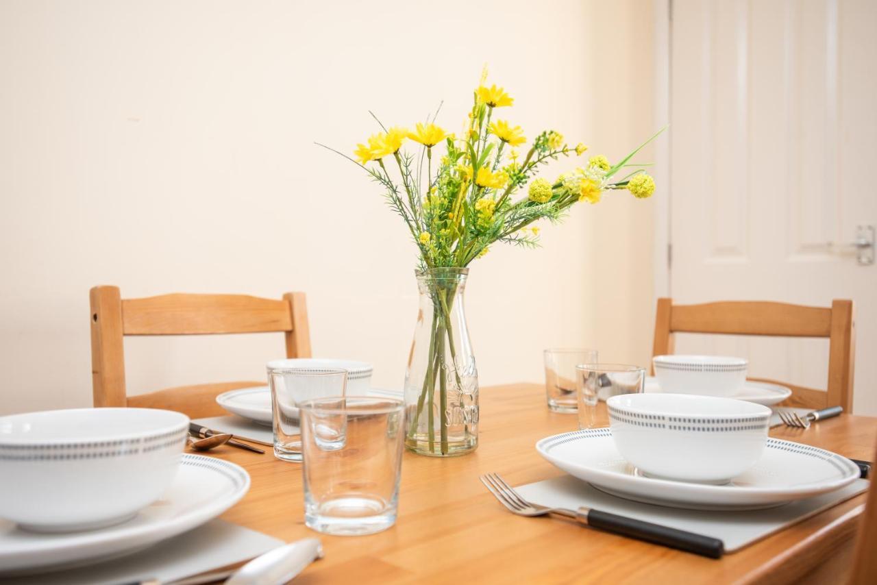 Cowley Spacious Flat With Parking, Оксфорд Екстер'єр фото