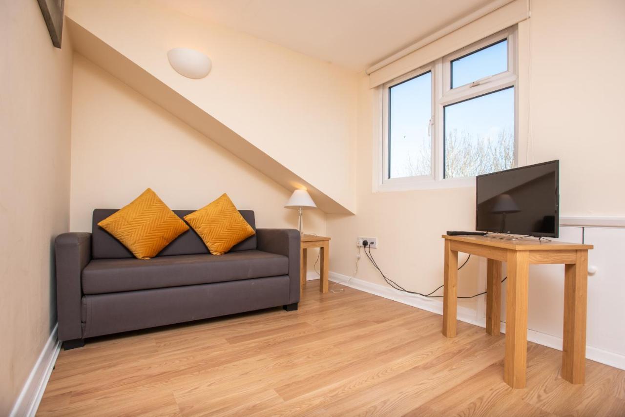 Cowley Spacious Flat With Parking, Оксфорд Екстер'єр фото